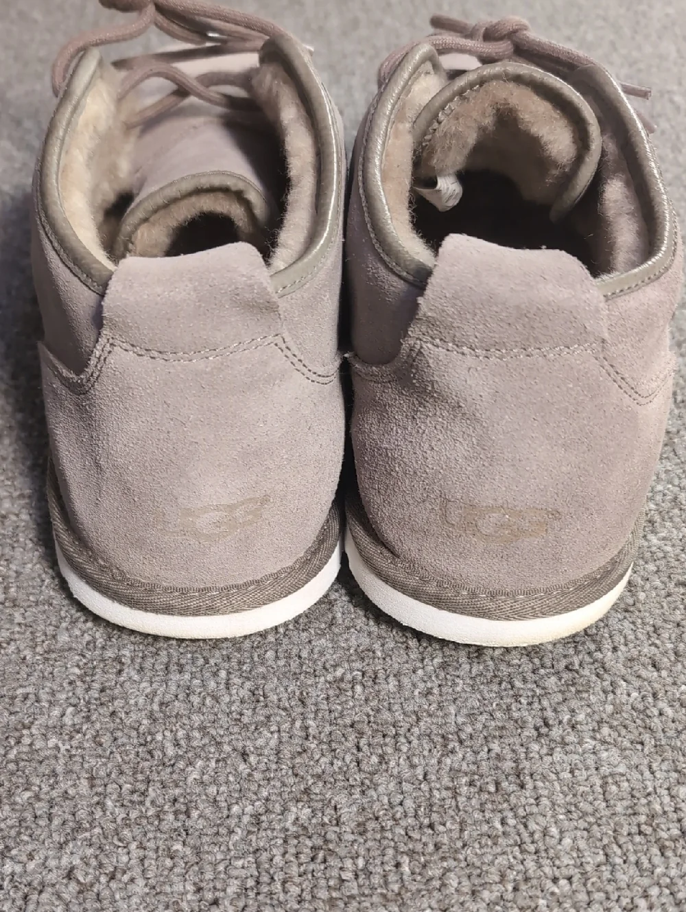 UGG Men's Maksim Chukka Boot Size 12.0 Tan Suede